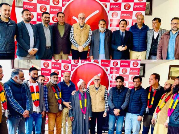 Omar Abdullah welcomes political activists from Pulwama 