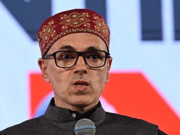 Dr. Farooq, Omar Abdullah greet people on Eid-Ul-Fitr 