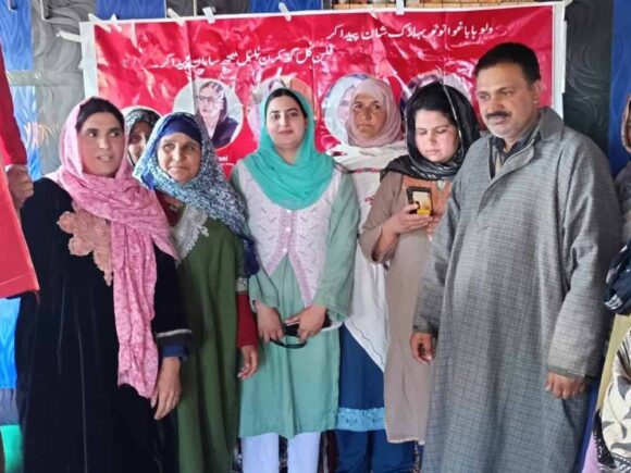 District President of the Women’s Wing in Kupwara, Rabia Wanii , chaired a meeting with party workers