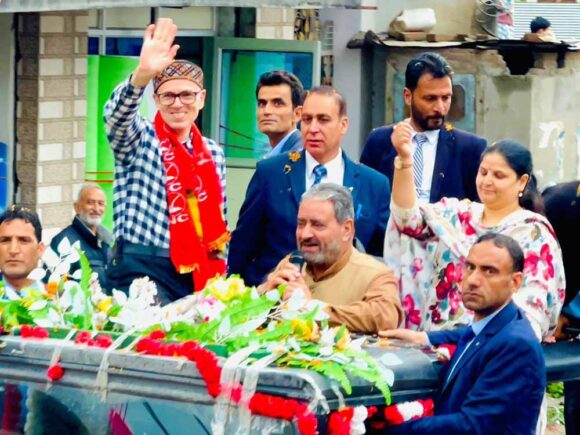 JKNC VP Omar Abdullah leads a massive roadshow in Kishtwar!