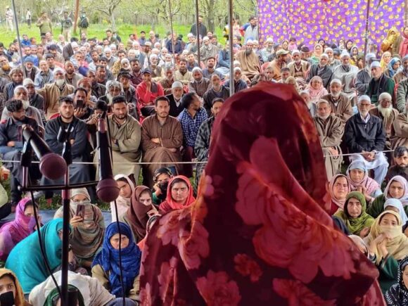 JKNC Senior JKNC leader & C/I DH-Pora Sakina Itoo presided over a workers meeting at Voverkhull Adipora Noorabad continuing her public outreach in these areas.