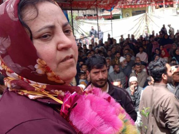 Today, Senior JKNC leader & C/I DH-Pora Sakina Itoo presided over a workers meeting at Khalouria Noorabad continuing her public outreach in these areas