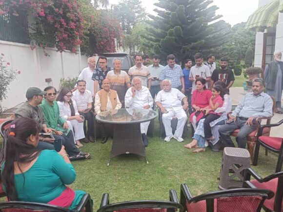 Dr. Farooq accuses BJP of exploiting Kashmiri Migrants’ suffering for political gains