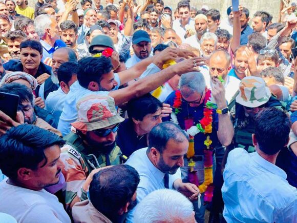 Amidst a massive gathering, JKNC Vice President Omar Abdullah stood alongside senior leader