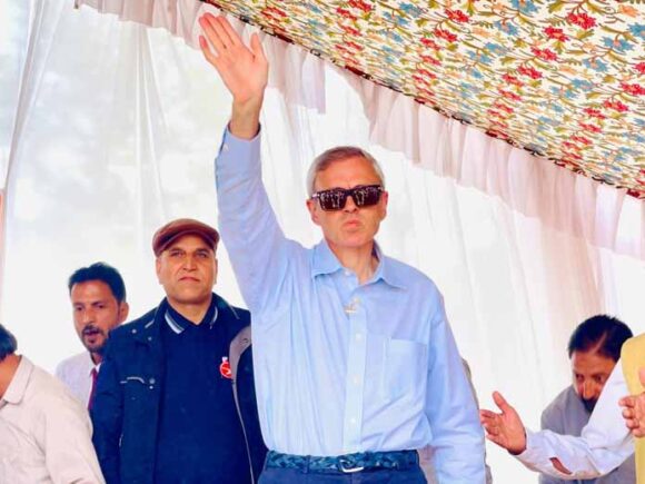 KNC VP Omar Abdullah arrived to a rousing reception in Trehgam!