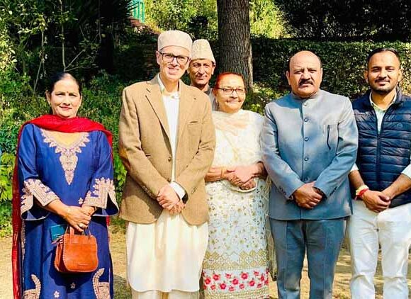 A delegation led by Deputy Chief Minister J&K Surinder Choudhary called on the Chief Minister Omar Abdullah